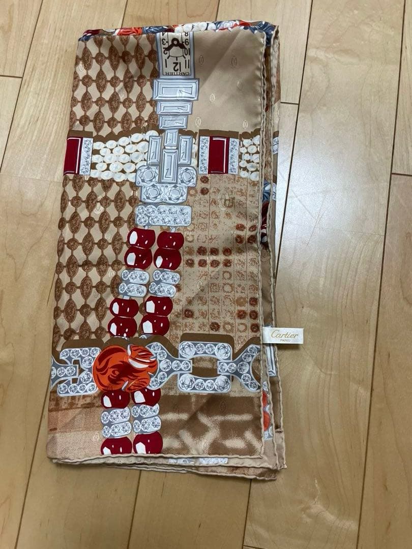 Cartier シルクスカーフ 時計デザイン ベージュ
