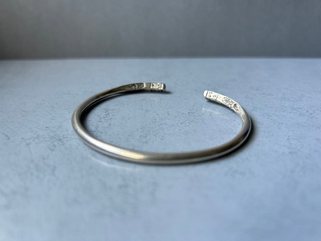新品未使用　カレンシルバー　バングル　1018