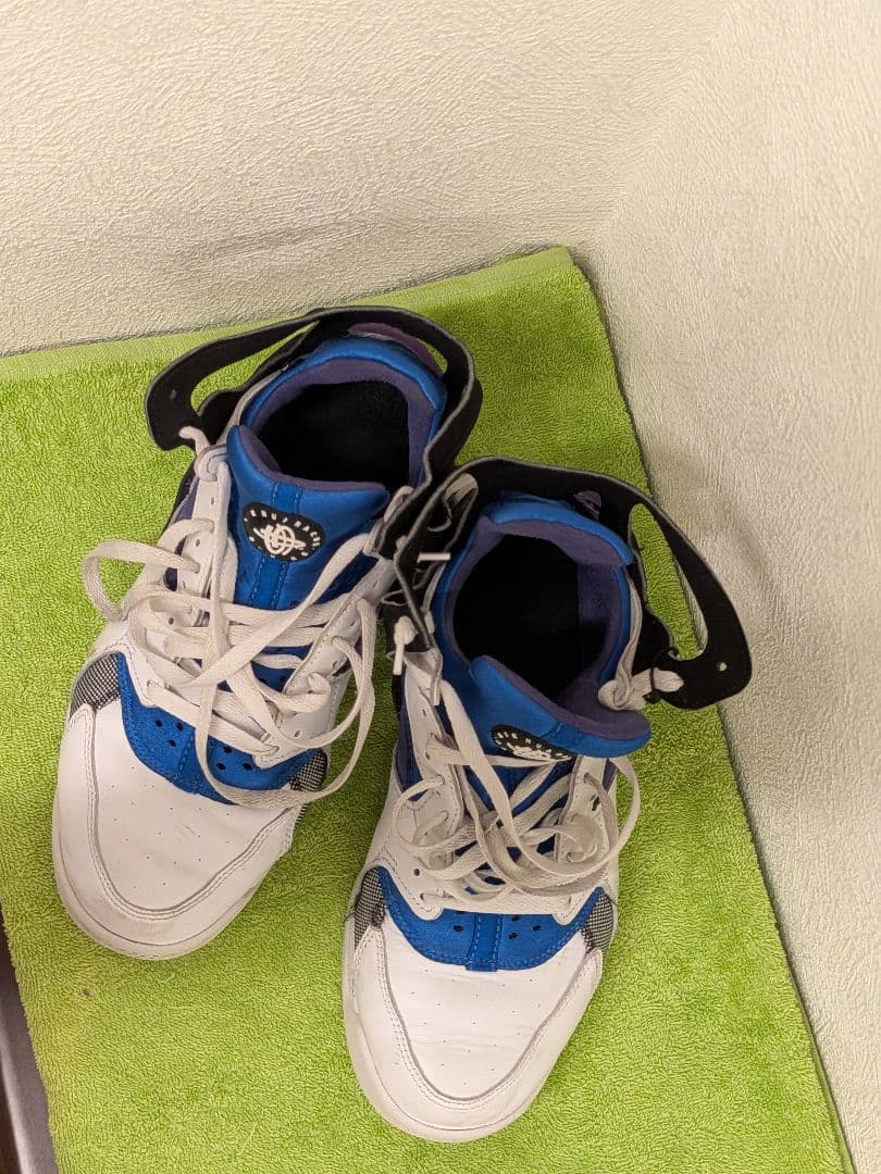 NIKE　エアフライトハラチ　27CM