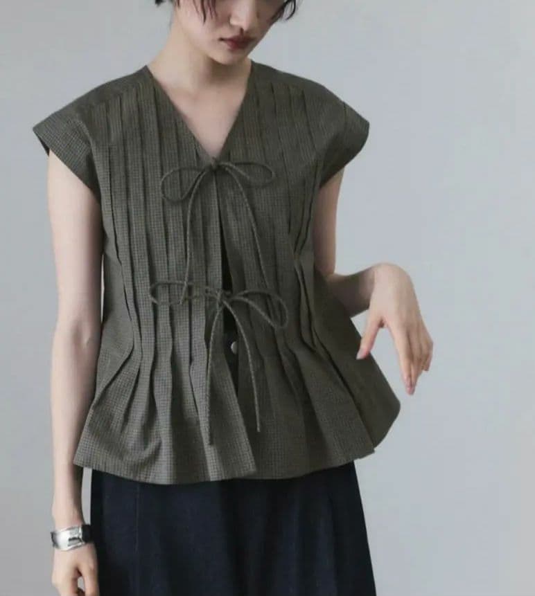 新品未使用 アダムエロペ タックフレアジレ ブラウス2way