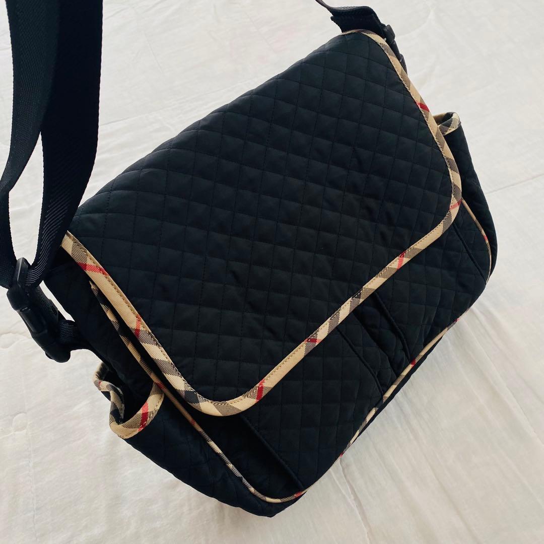 【美品】BURBERRY マザーズバッグ 衛生的なフラップ式 ショルダーバッグ