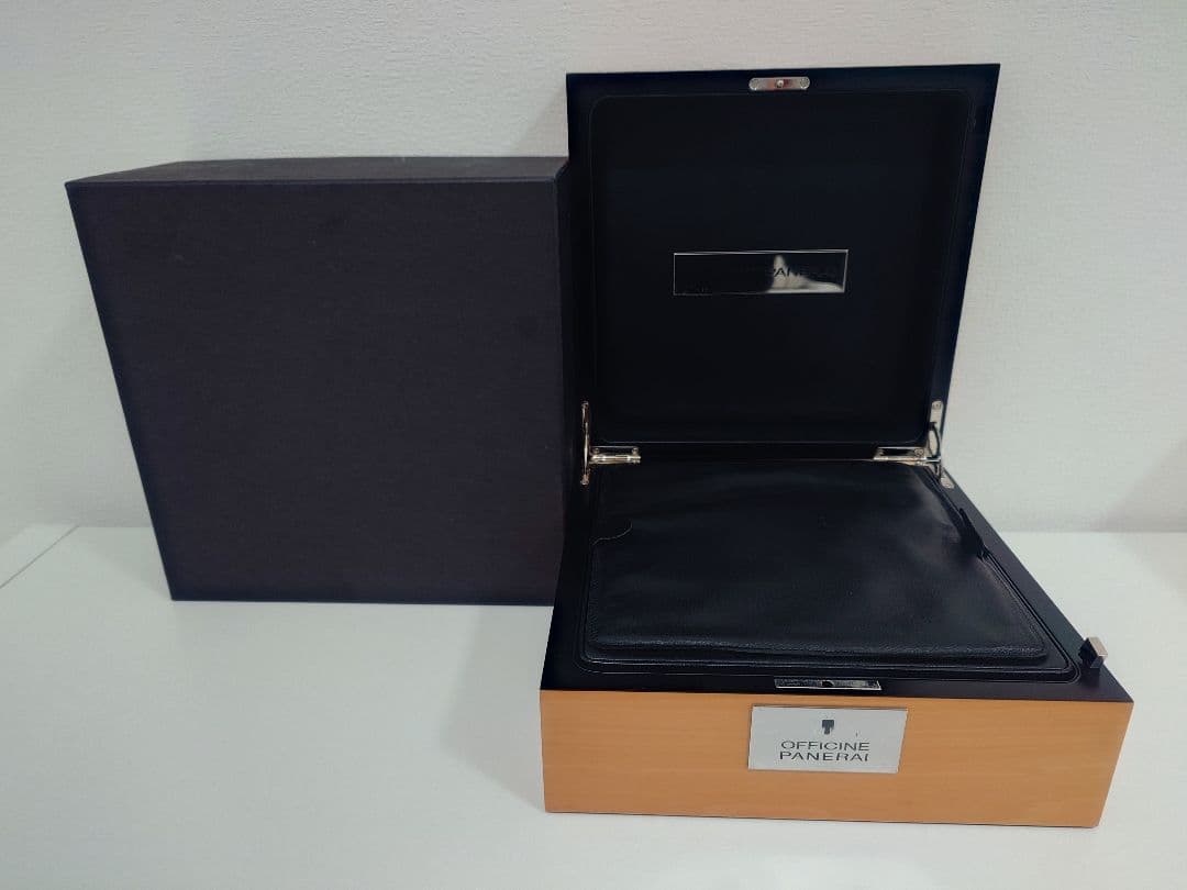 パネライ ウォッチボックス ウォッチケース 時計ケース 空箱 木箱 冊子 鍵付き