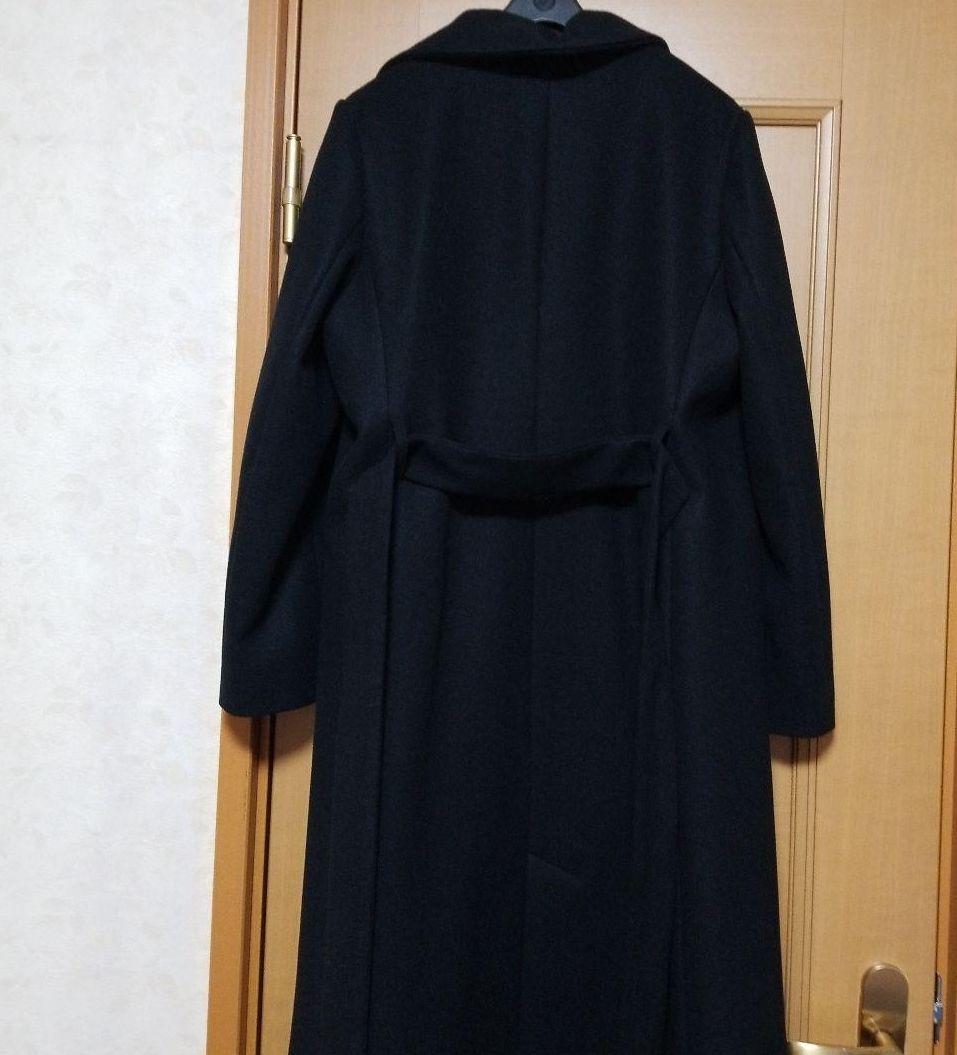 ウエストベルト付き黒ロングコート