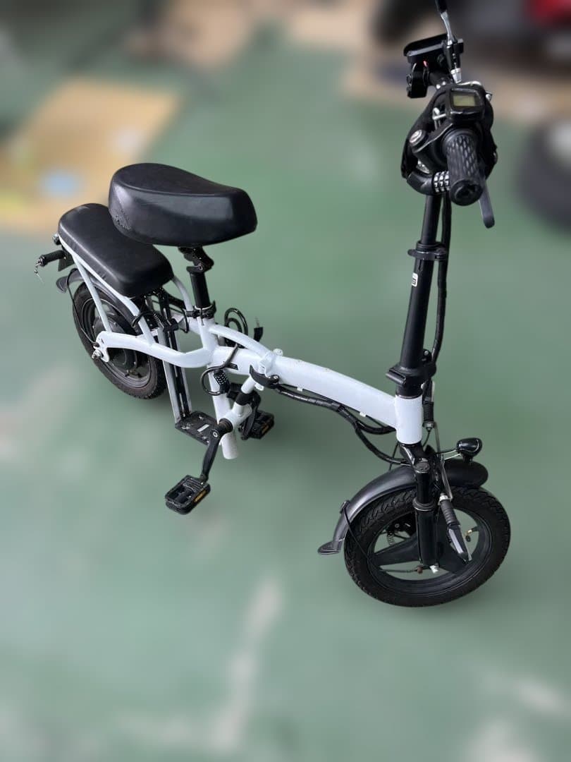 小型特定電動自電車（事故車部品取り）※引き取り限定