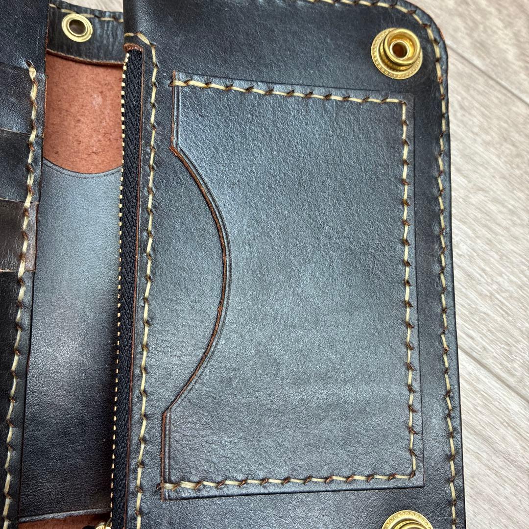 訳あり安値【茶芯ブラック】ミドルトラッカーウォレット　真鍮　お札を折らずに収納