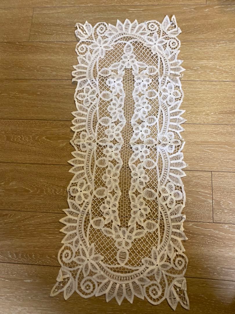 近沢レース　ヨーロピアンレース　テーブルセンター