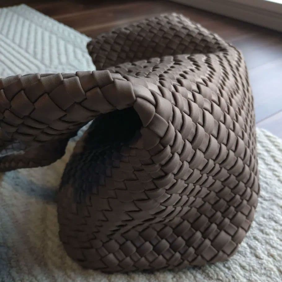 【新品 未使用】ベージュ軽量トートバッグ ポーチ付き セレクトショップで購入