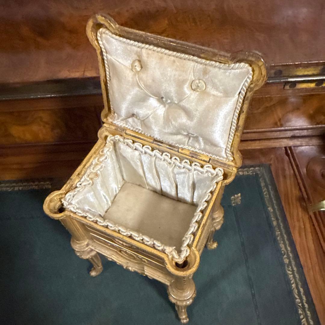 フランスアンティーク、ブロン ズジュエリーボックス、宝石箱 ドレッサー型