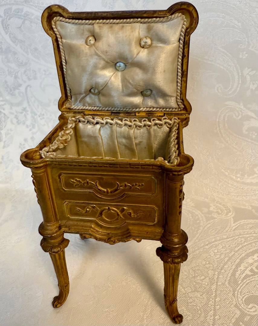 フランスアンティーク、ブロン ズジュエリーボックス、宝石箱 ドレッサー型