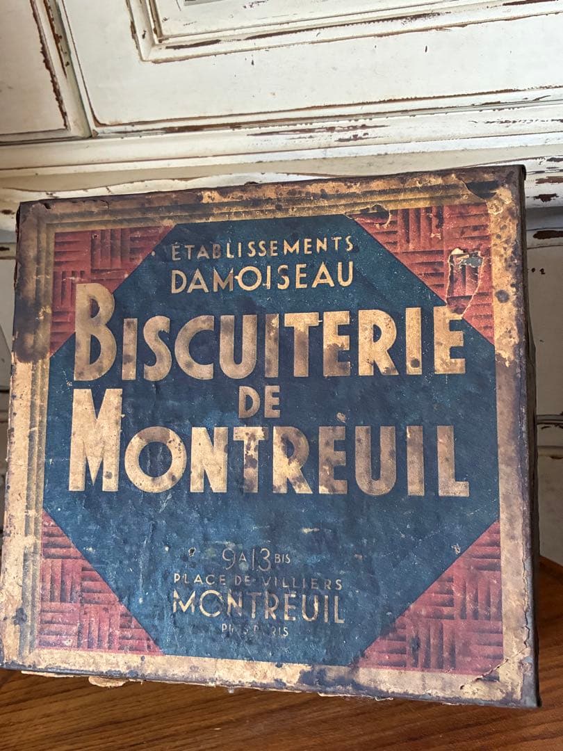 フランス　アンティーク　ビスケット缶　大きな　ティン缶　収納缶　特大　約90年前