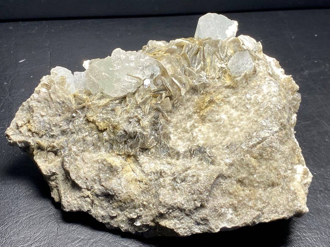 アクアマリン　フローライト　マイカ　627g