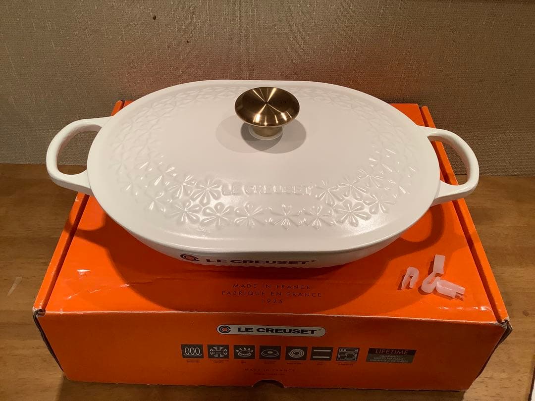 ルクルーゼ　COCOTTE DESIGN FLEUR 31cm鋳鉄