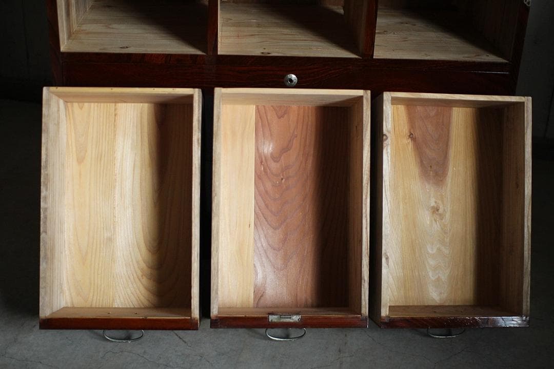 綺麗な前欅の箪笥　引き出し5杯　タンス　収納　古家具　古民家　時代家具