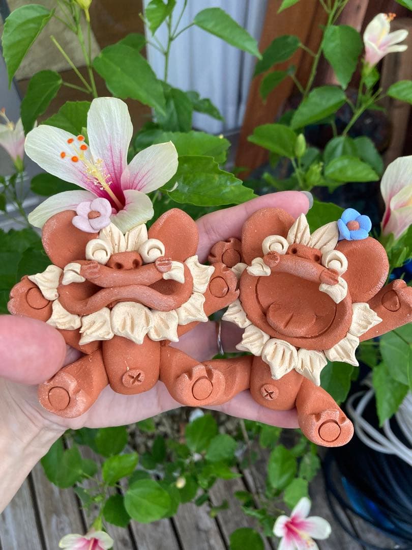 シーサー　御守り　魔除け　厄除け　笑顔　ニコニコ　花シーサー　沖縄　置物