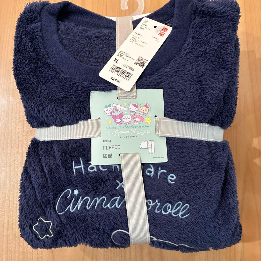 あ*み様 新品 ユニクロ ちいかわ サンリオ コラボ フリース パジャマ XL