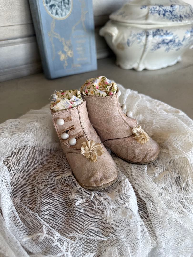 フランスアンティーク激レア淡いピンクレザーベビーブーツ
