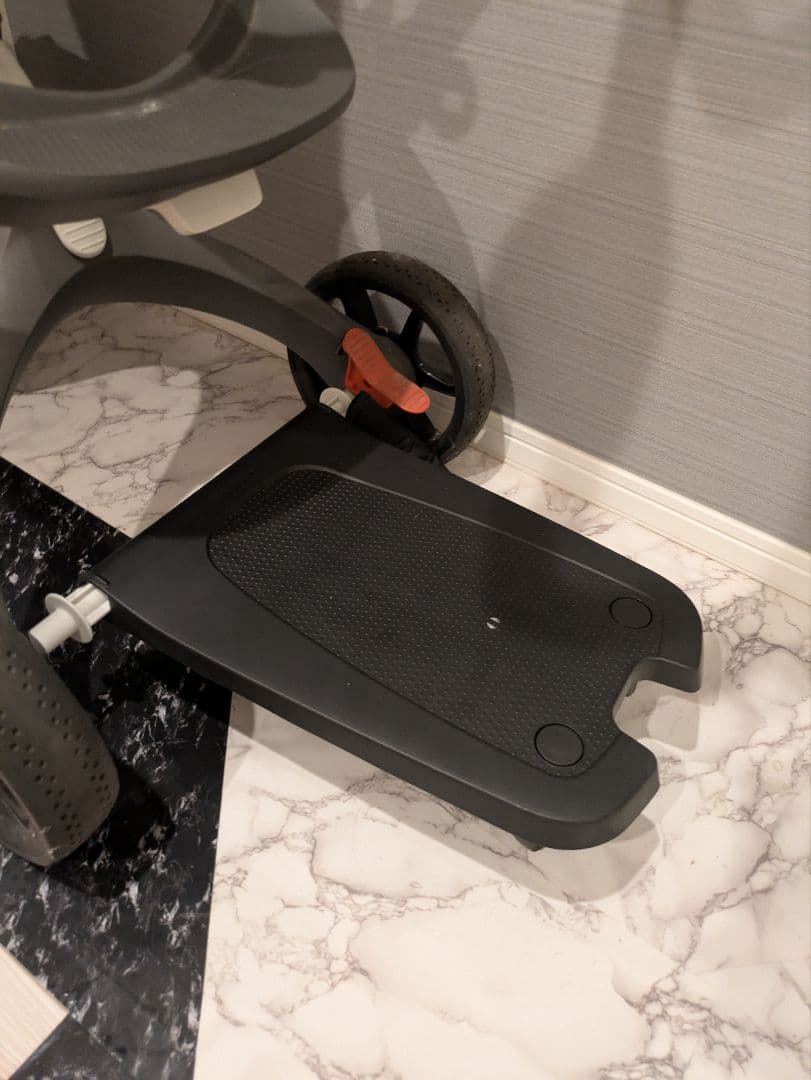 ストッケ エクスプローリー ベビーカー フットマフ付き