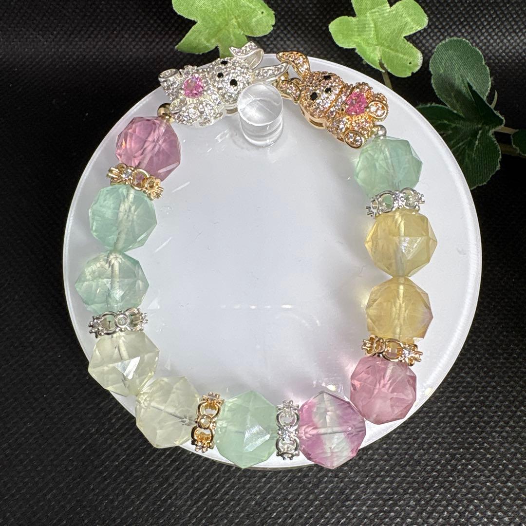 ＊いちごウサギ様お取置き　／ キャンディフローライト　ブレスレット♪