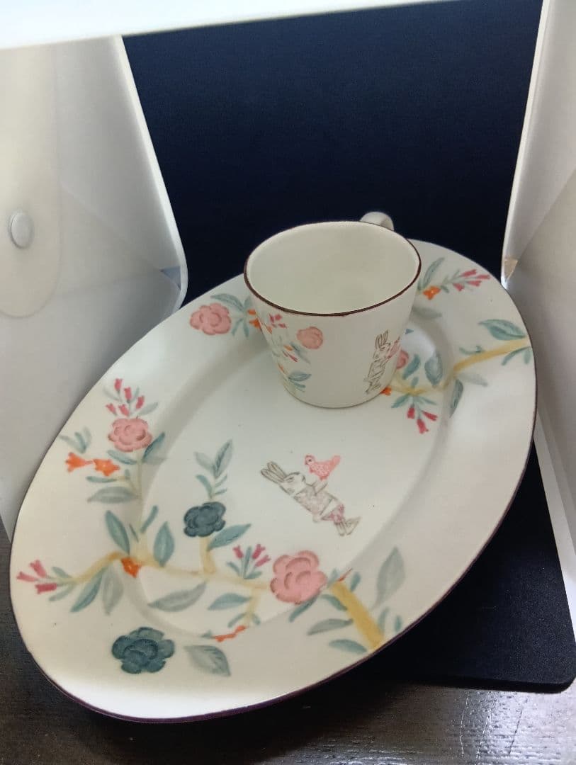 音屋nakagawa中川洋子さん　花柄　うさぎ　食器セット（皿1枚・カップ1個）