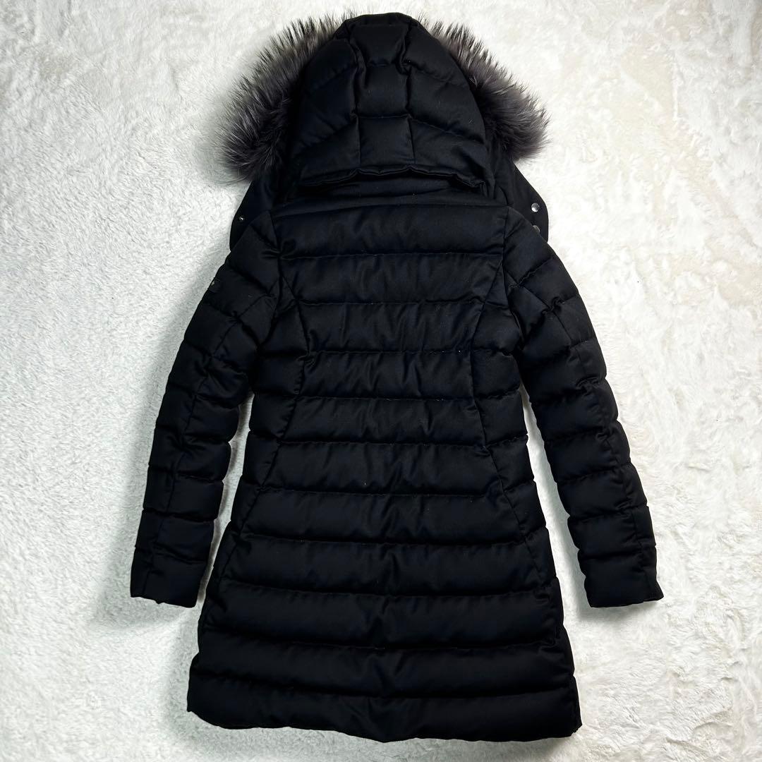 タトラス　近年21年モデル　高級ダウンコート　ラビアナ　ロングコート　黒