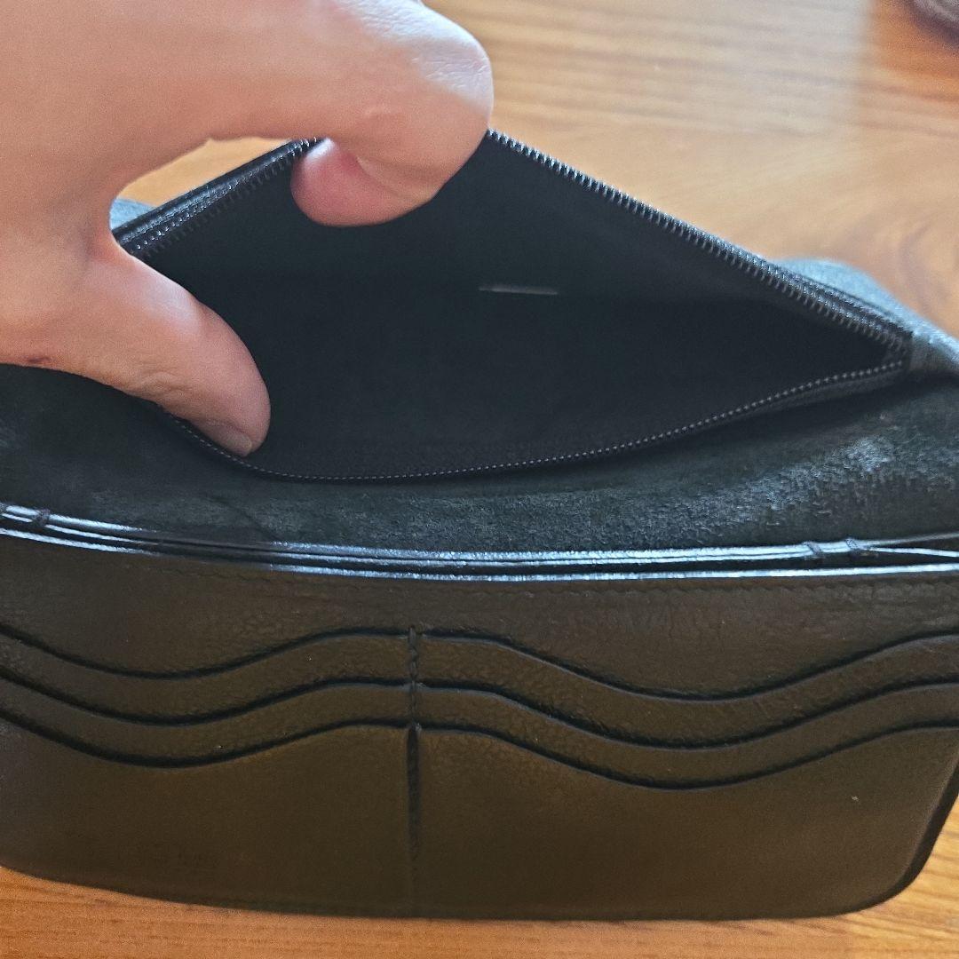 IL BISONTE　イルビゾンテ 黒 レザー 長財布 ラウンドファスナー