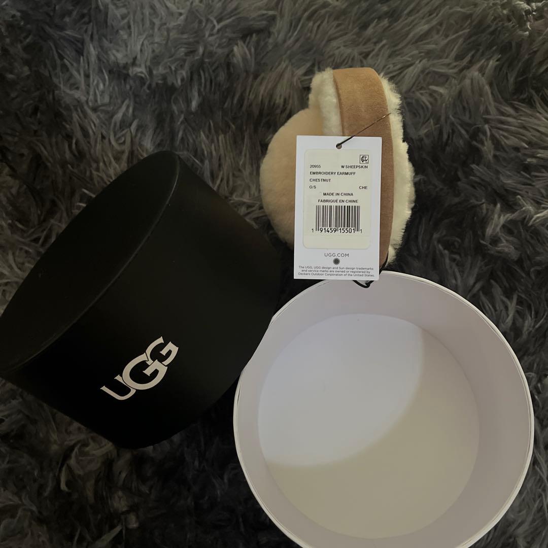 UGG イヤーマフchestnut新品未使用　ラッピング袋お付けできます