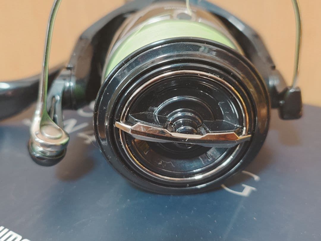 美品★SHIMANO 24 STRADIC SW 4000XG スピニングリール