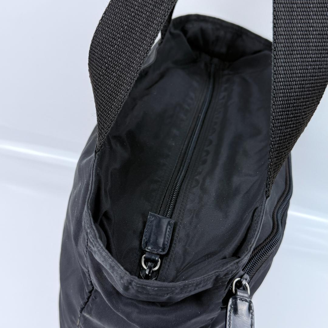 ぬしこ PRADA プラダ トートバッグ 三角ロゴ ナイロン 白タグ