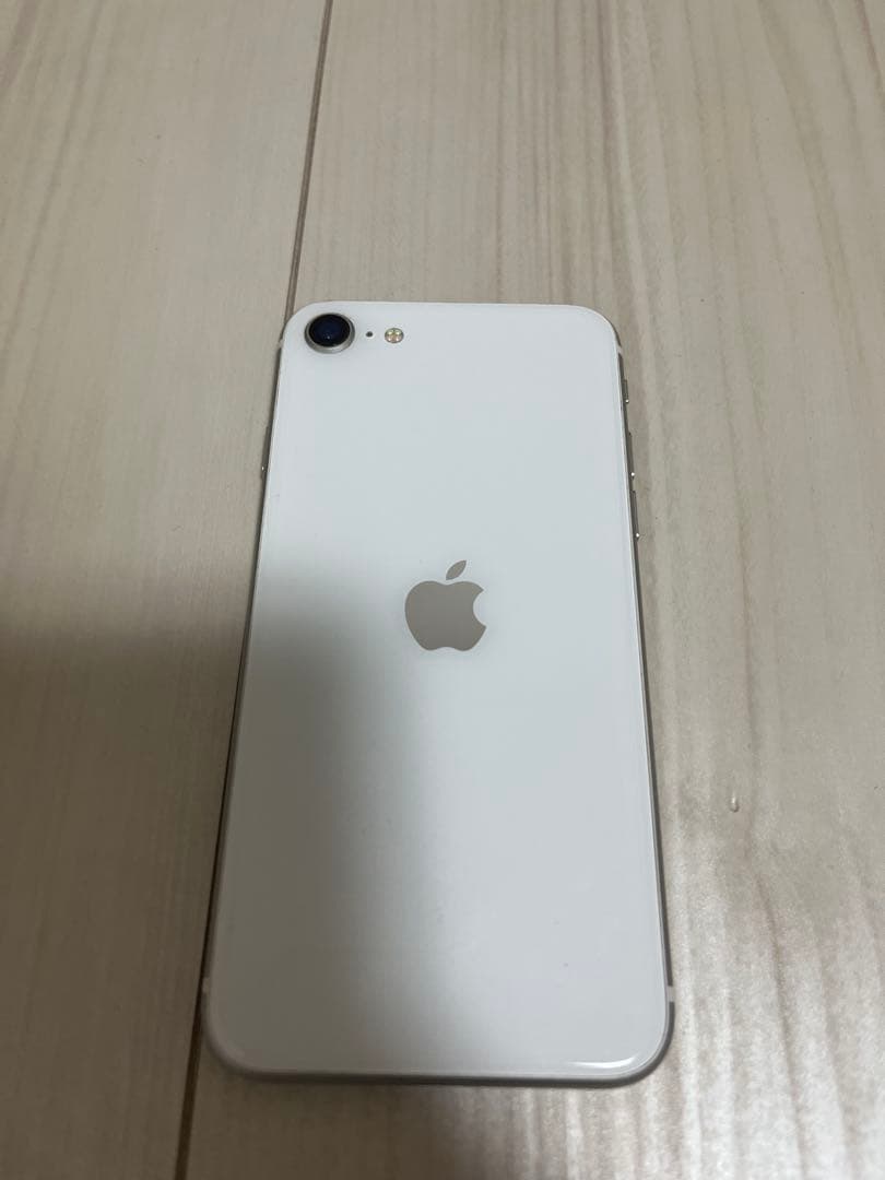 iPhoneSE 64GB 本体のみ　初期化済み
