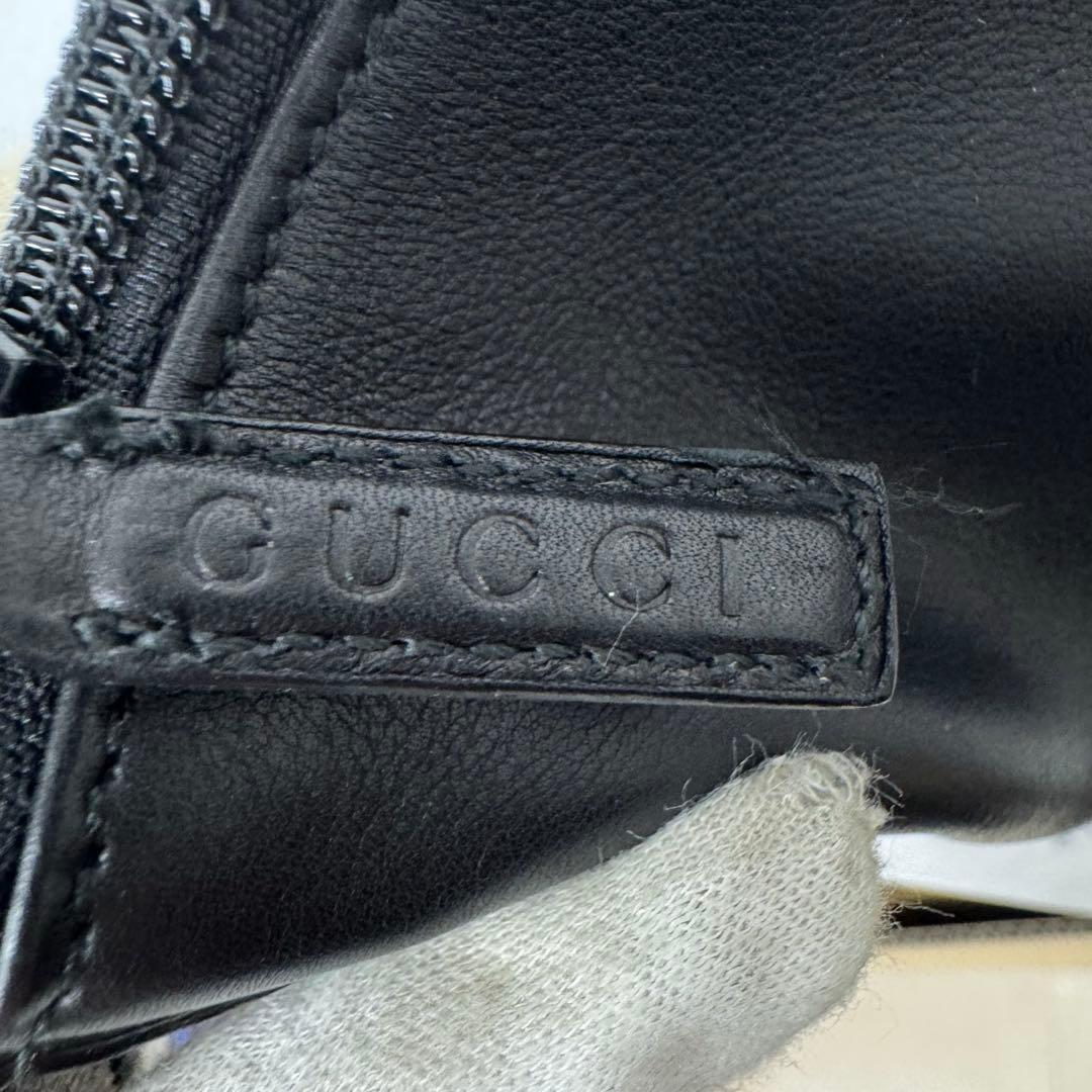 ✨GUCCI✨グッチ✨ブラック✨レザー✨ロゴエンボス✨セミショルダーバッグ✨