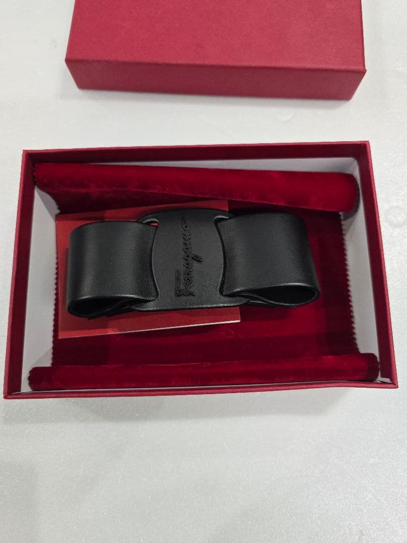 最終値下げ Ferragamo フェラガモ バレッタ ブラック 黒 MT107