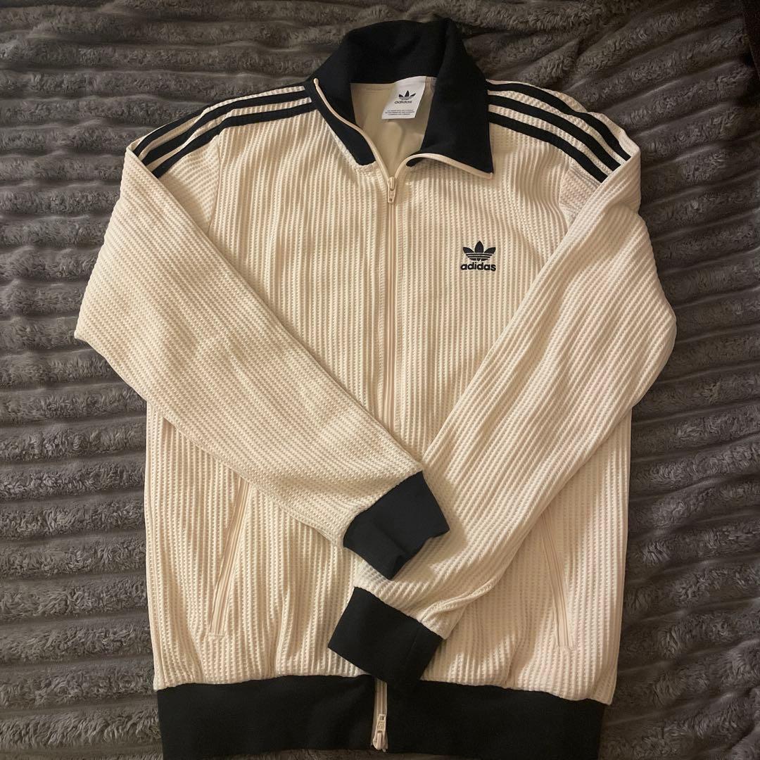 adidasアイボリー ジップアップジャージM