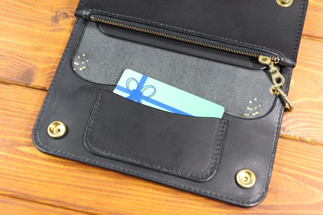 ☆フラワー　スタッズロングウォレット　☆