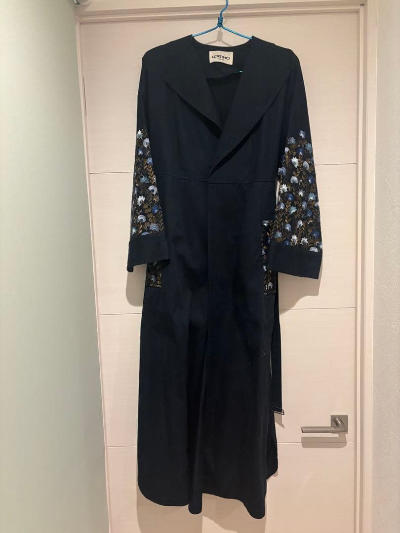 LOKITHO 刺繍入りネイビーコート　新品