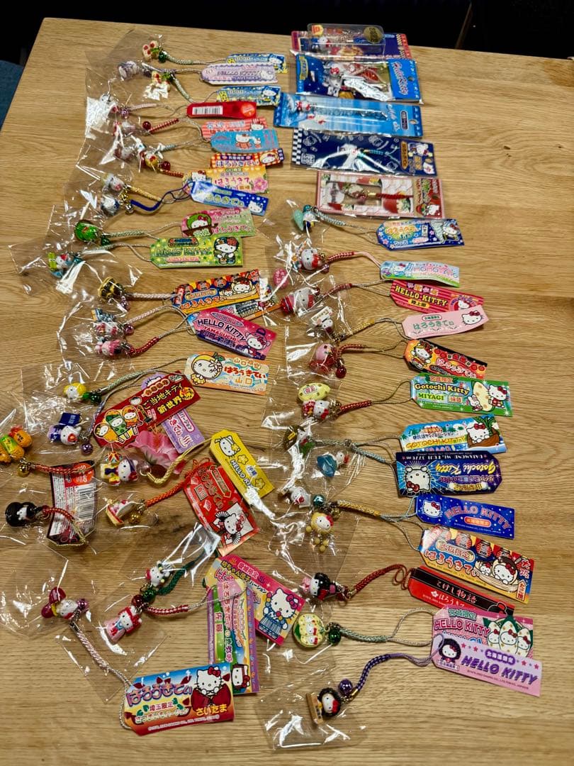 チ*王様 ハローキティ ストラップ 41➕2個セット おまけつき