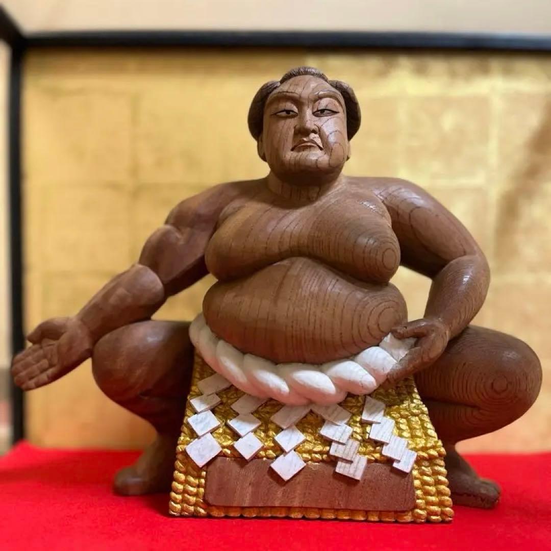木彫　横綱像