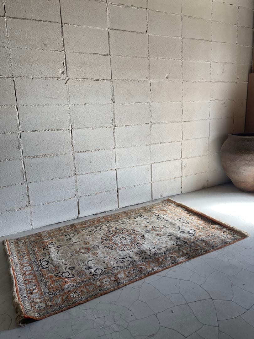 ペルシャ絨毯　シルク100% 94 × 153