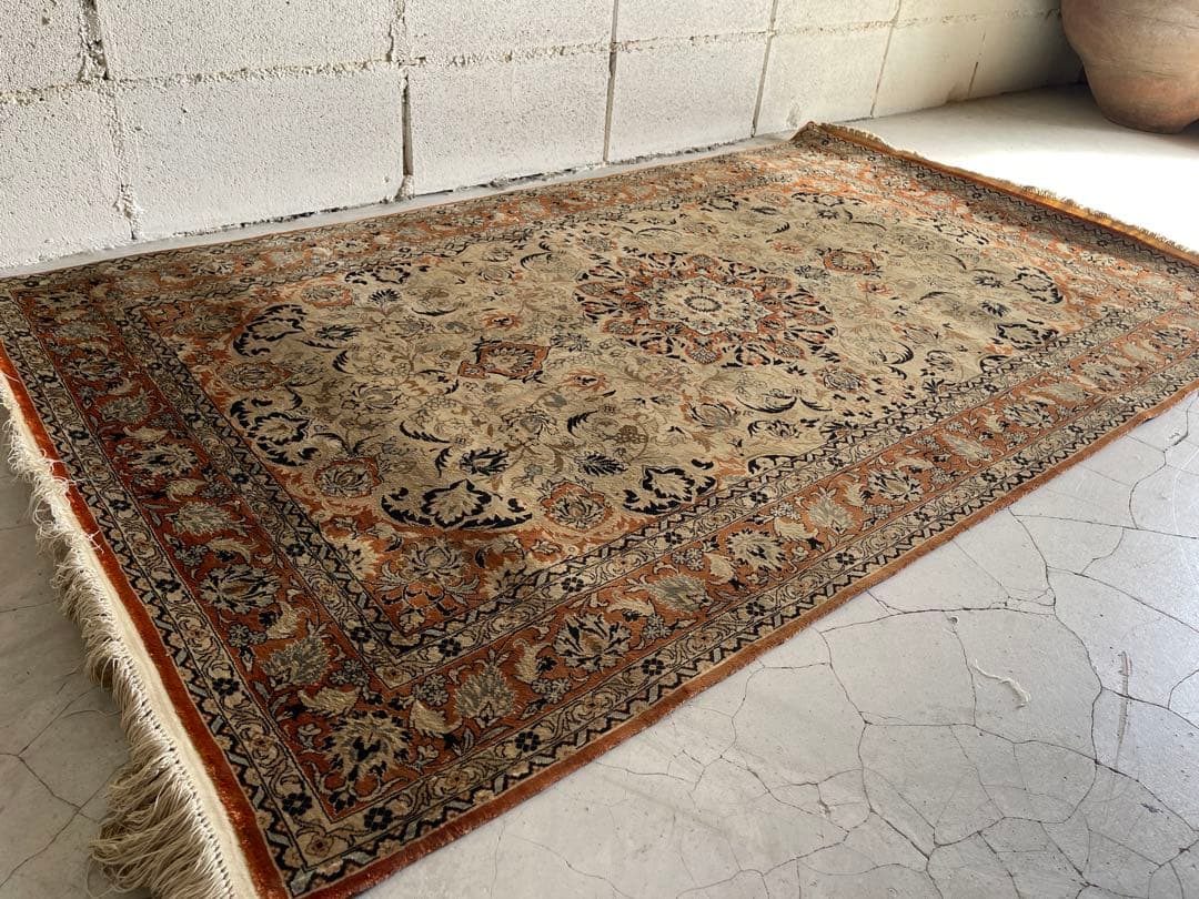 ペルシャ絨毯　シルク100% 94 × 153