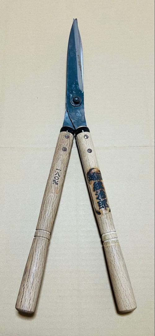 木製ハンドル剪定ばさみ