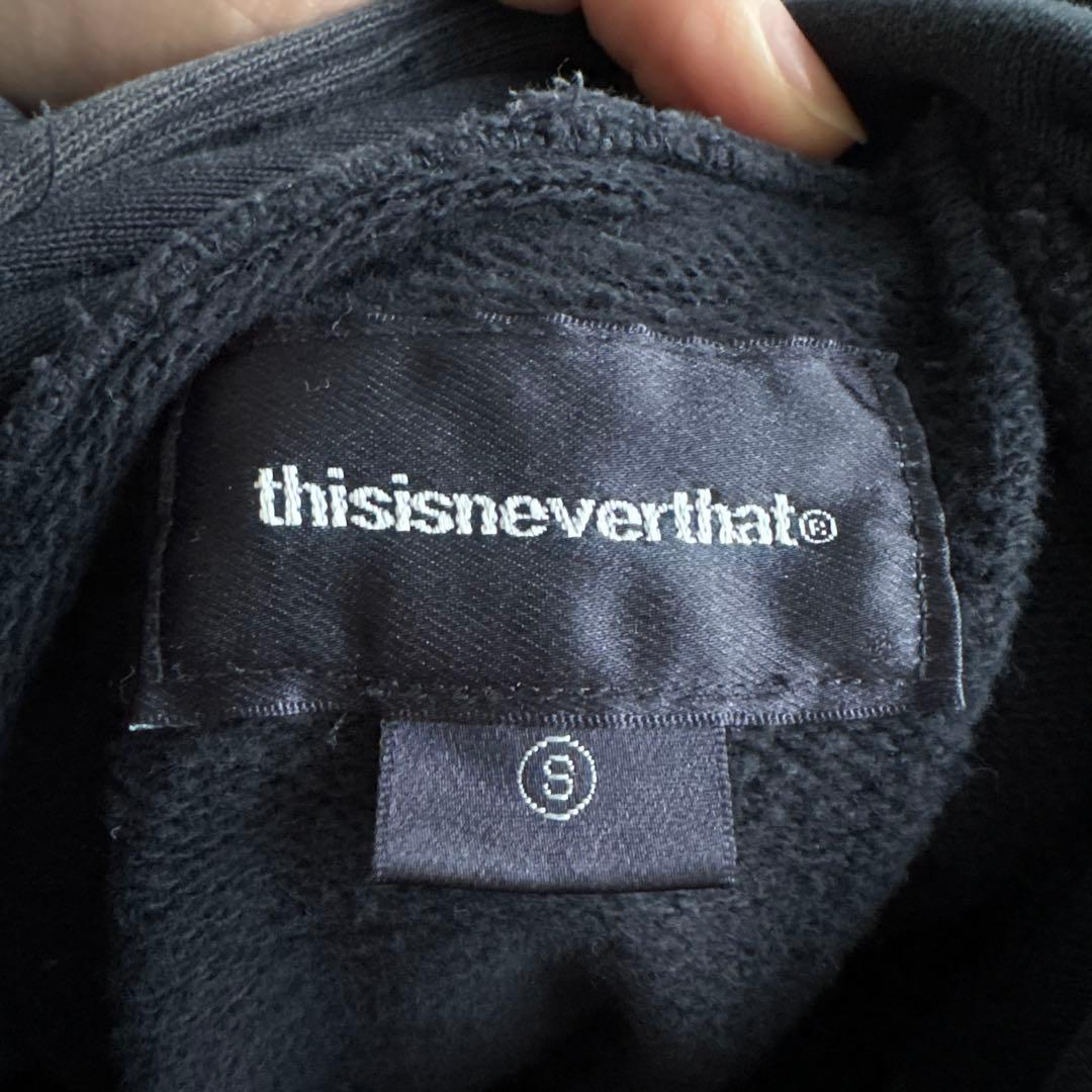 thisisneverthat フーディー パーカー
