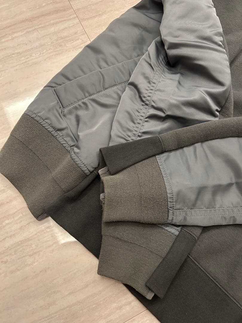 Sacai サカイ　フーディーMA1パーカー グレー