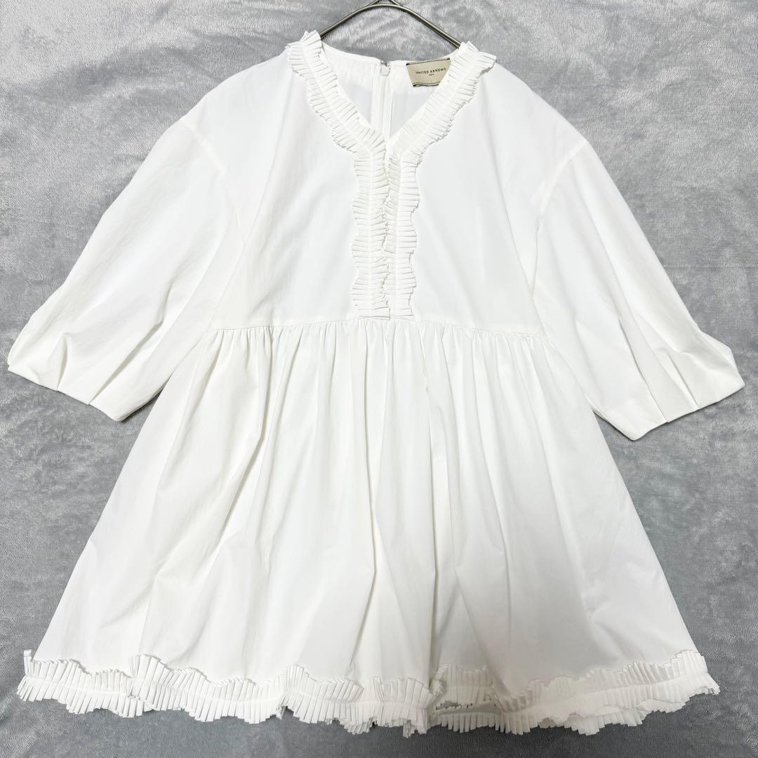 25ss ユナイテッドアローズタック フリルVネック ハーフスリーブ ブラウス