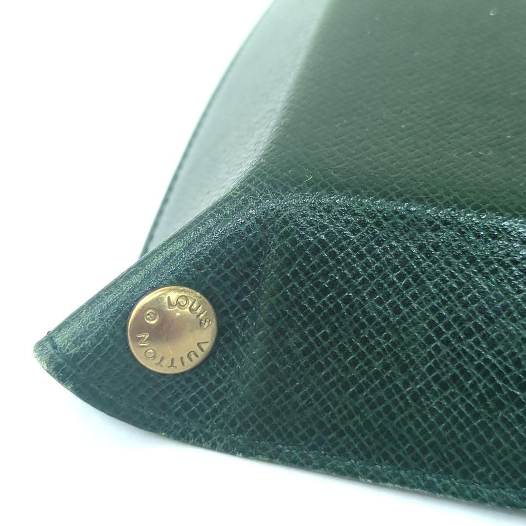ルイ ヴィトン タイガ レザー ヴィドポッシュ アクセサリートレイ M30314