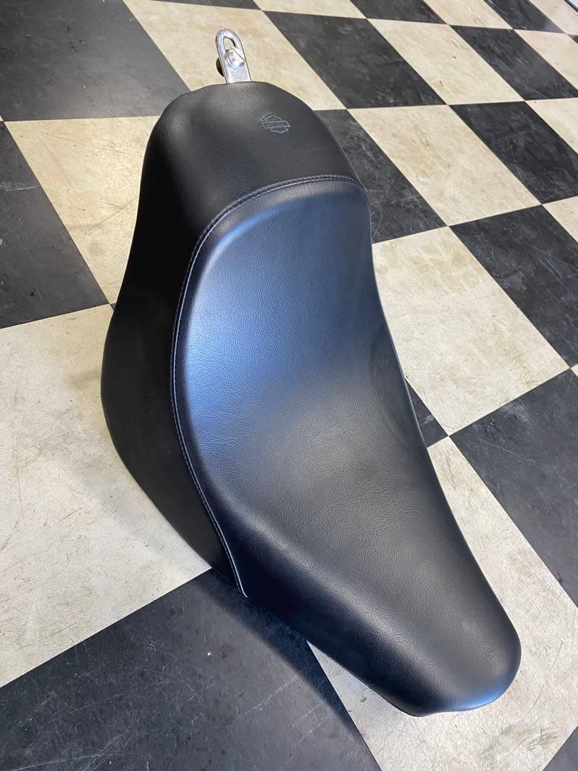 ハーレー純正　シート　ツインカム96 ソフテイル　fxstc