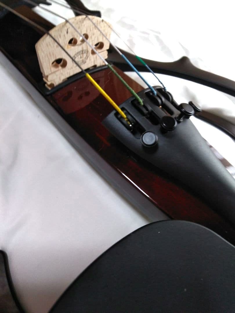 YAMAHA　サイレントバイオリン　　SV150S　肩当て　消音器etc