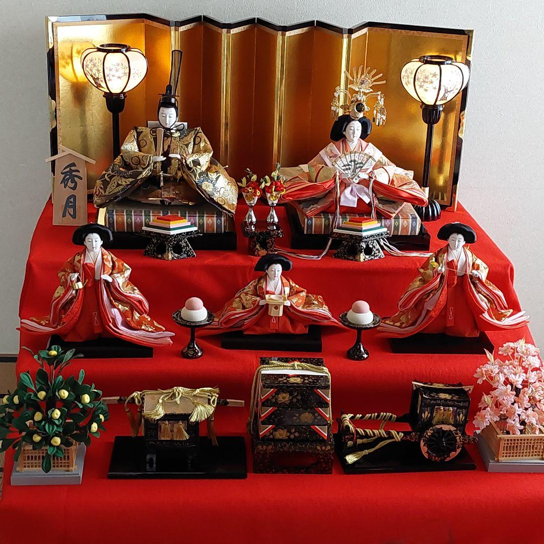 ひな人形　三段飾り①　人形の秀月