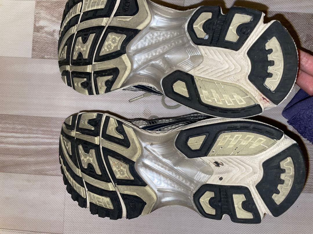 ASICS GEL-Kayano 14 シルバー/グレー23センチ