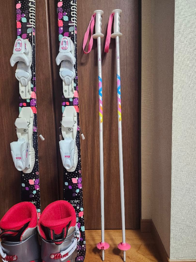 女の子 スキー板、ストック、ブーツセット　140㎝