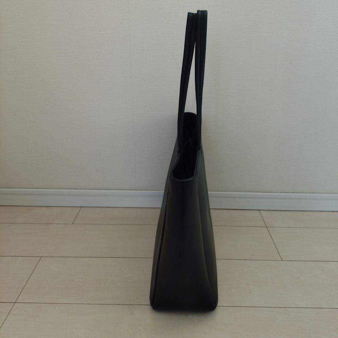 SHIPS 黒ト−トバック