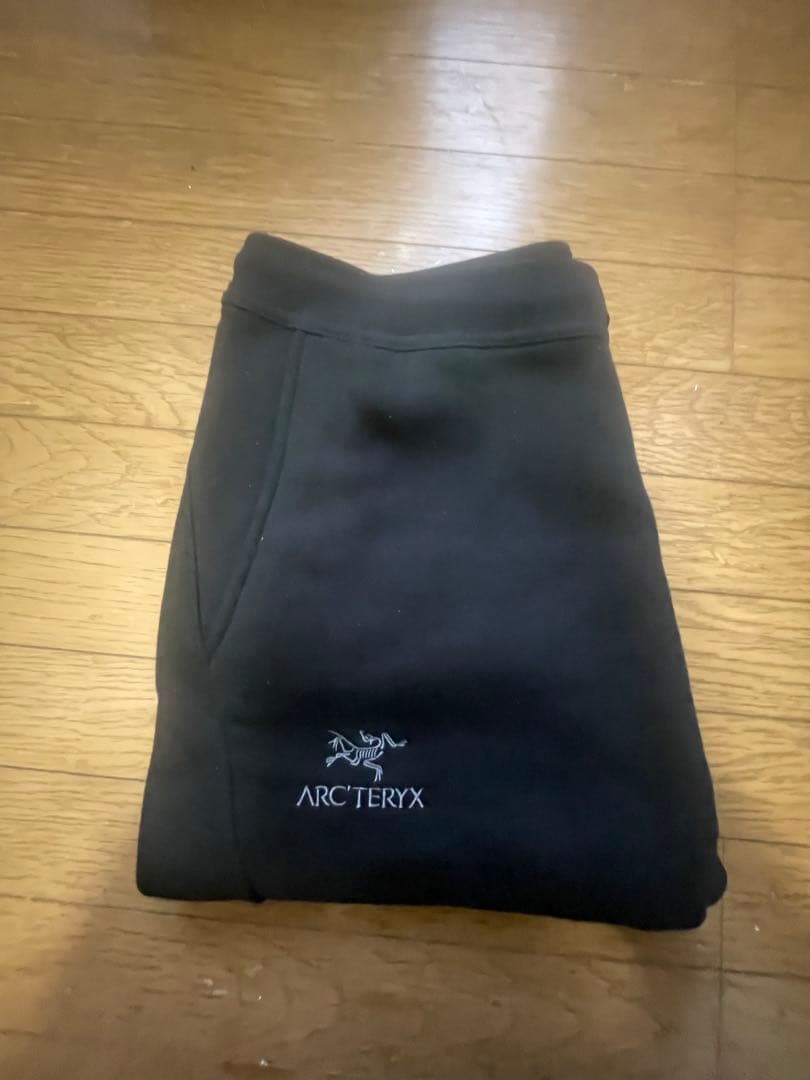 完売品　ARC’TERYX Emblem Fleece Jogger